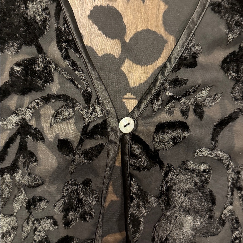 Rabbit Rabbit Rabbit Black Sheer Floral Top - Picture 2 of 4